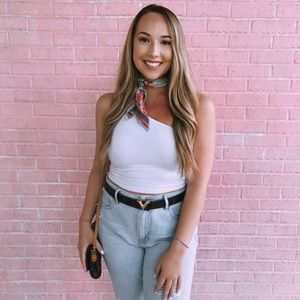 Meet your Posher, Courtney!